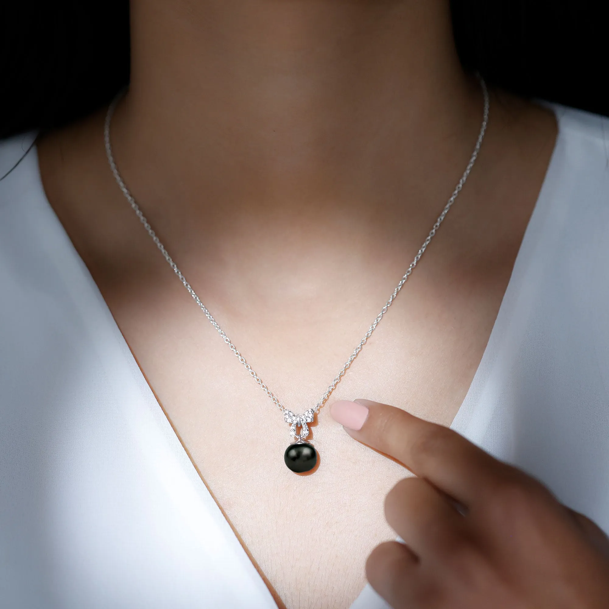 Black Pearl Drop Pendant Necklace with Diamond Bow