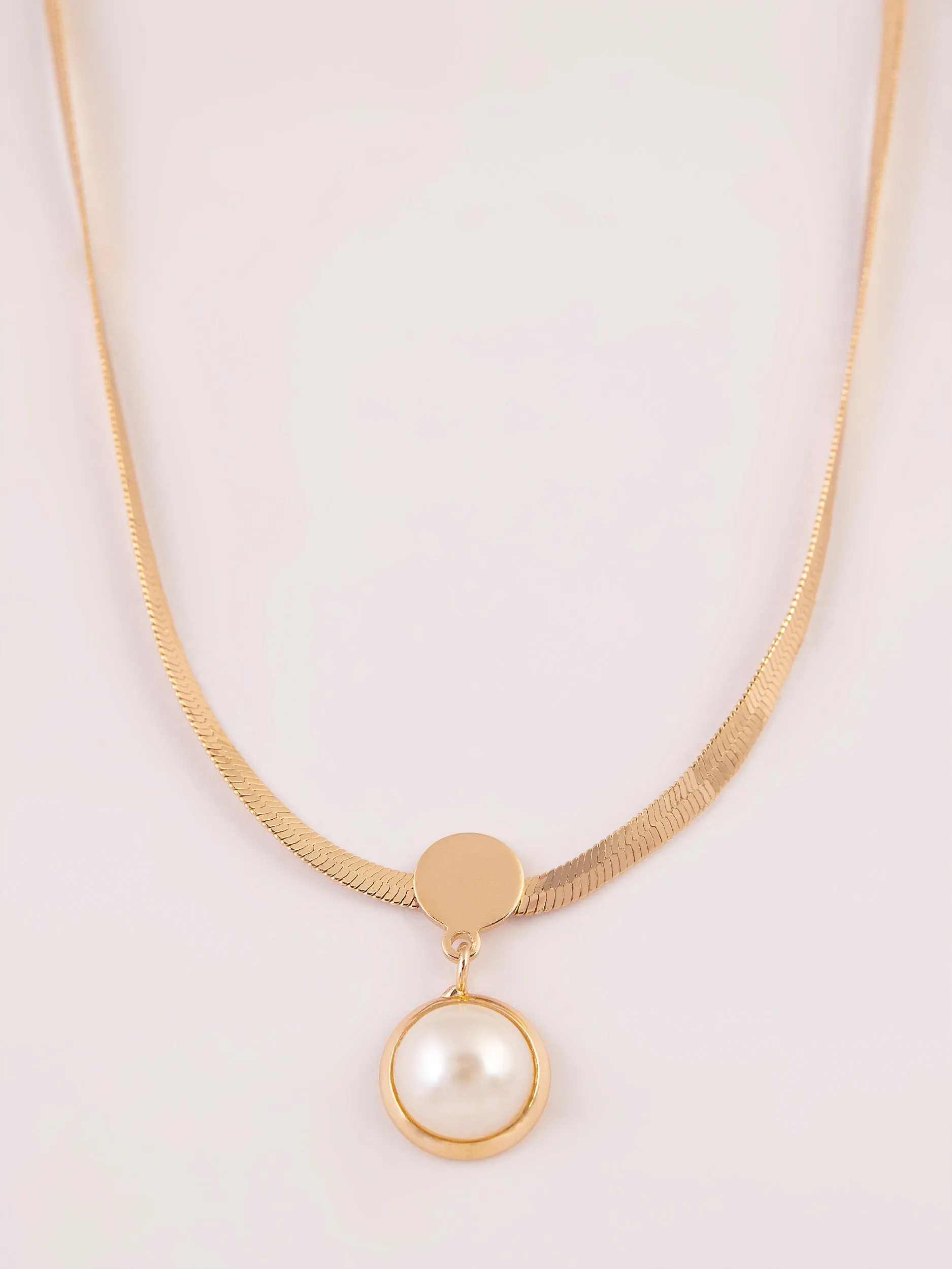 Classic Golden Necklace