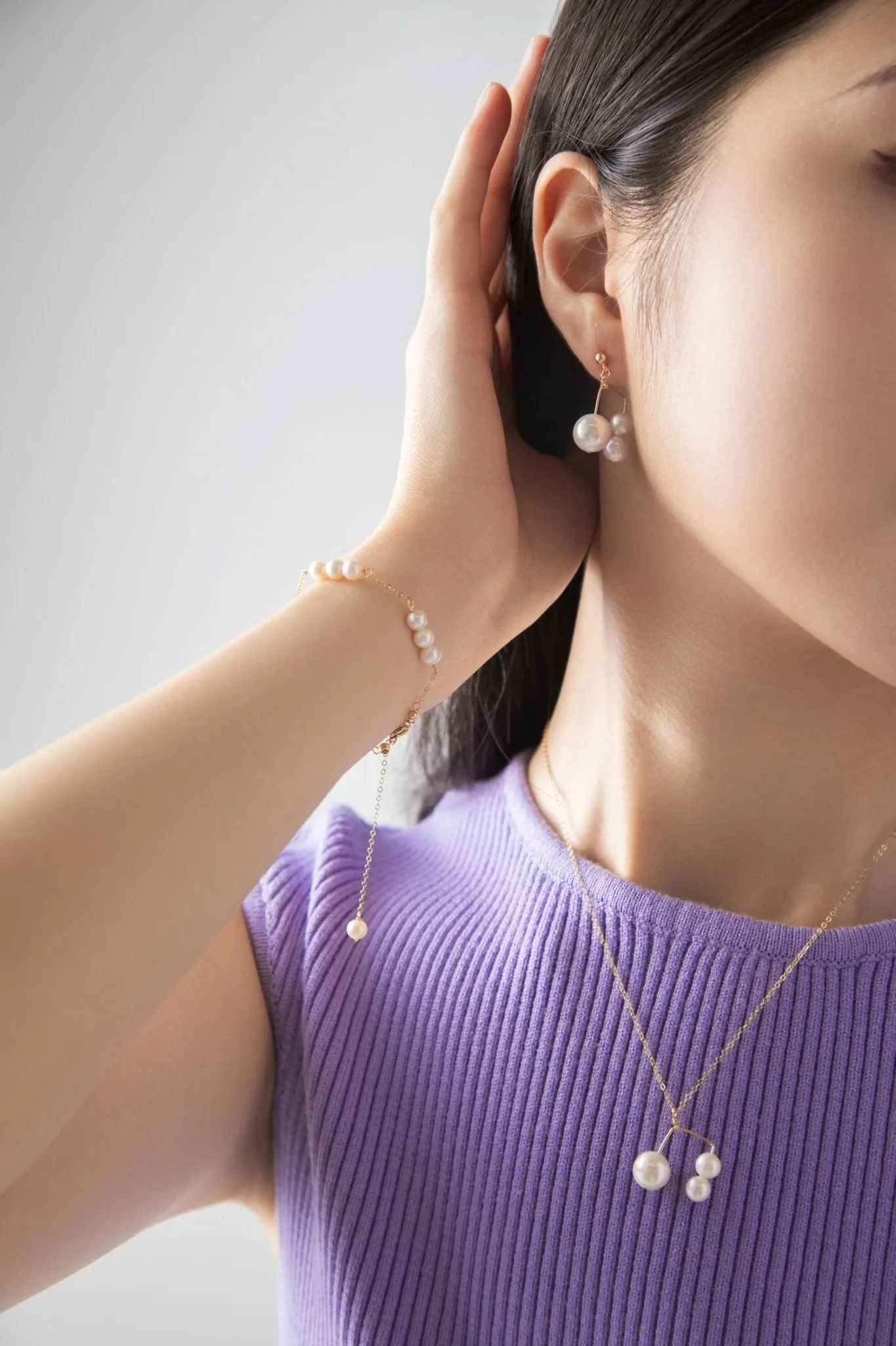 Embellished Series Triple Bead Inverted U Pendant Necklace