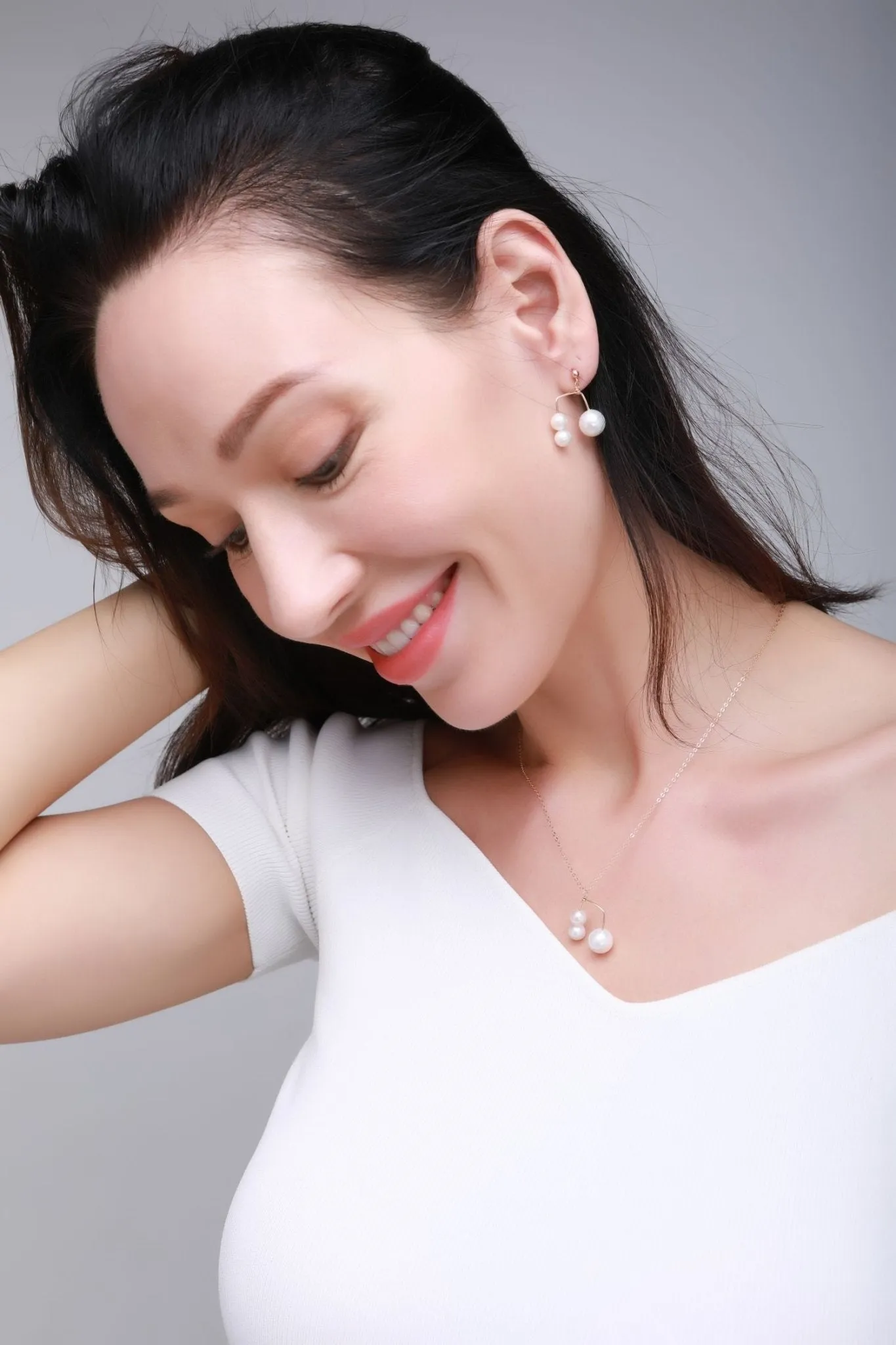 Embellished Series Triple Bead Inverted U Pendant Necklace