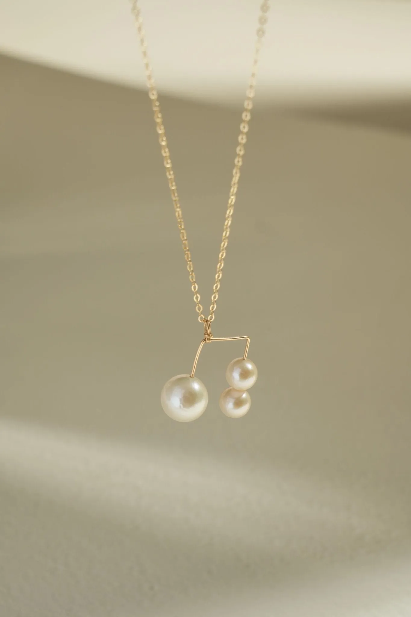 Embellished Series Triple Bead Inverted U Pendant Necklace