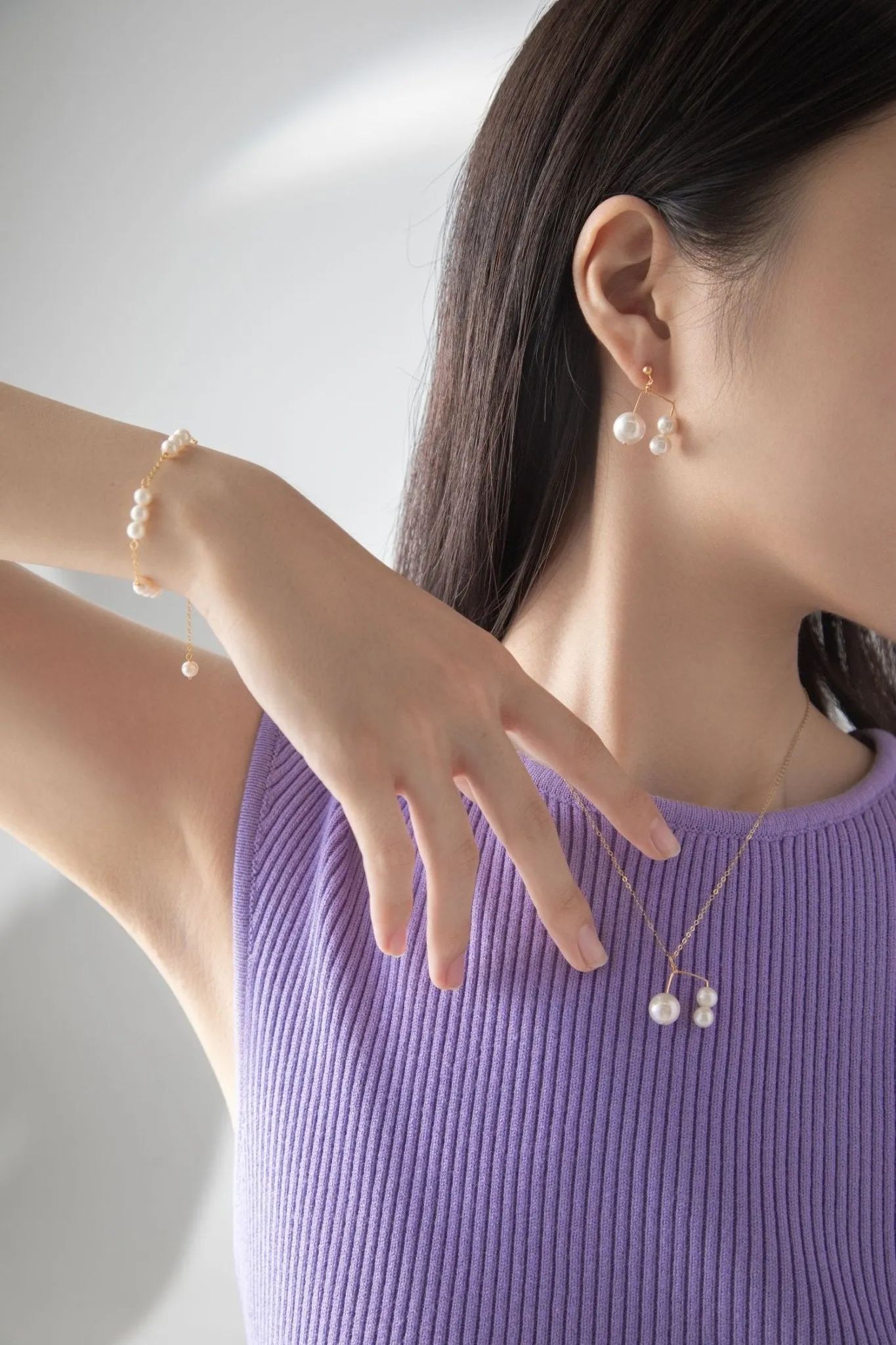 Embellished Series Triple Bead Inverted U Pendant Necklace