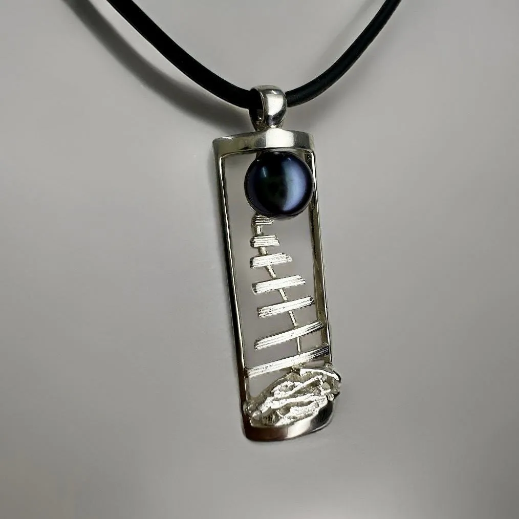 Kimberley Staircase to the Moon Silver Pendant Black Pearl