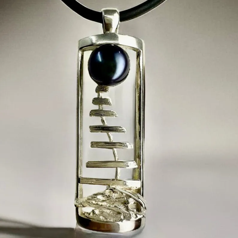 Kimberley Staircase to the Moon Silver Pendant Black Pearl